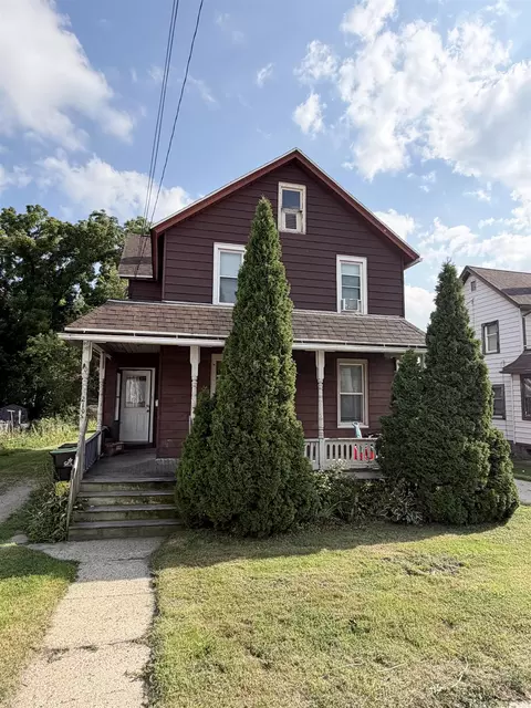 219 W Mill St, Beaver Dam, WI 53916