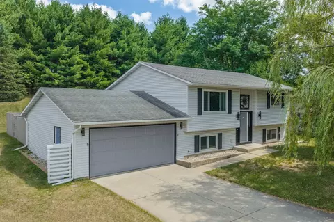 937 Justin Cir, Reedsburg, WI 53959