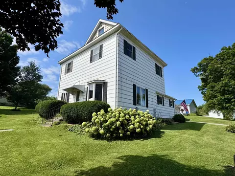 103 Maple St, Montfort, WI 53569