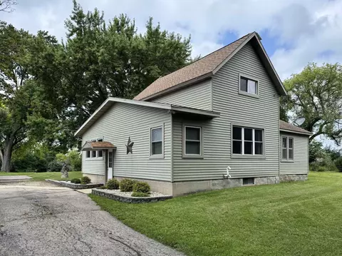 n5889 South Crystal Lake Road, Beaver Dam, WI 53916