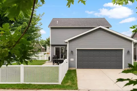 Exterior - 545 Pluto St, Madison, WI 53718 photo 5 of 6