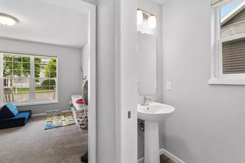 Entry Way - 545 Pluto St, Madison, WI 53718 photo 2 of 3