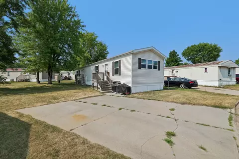 100 Crimson Dr, Reedsburg, WI 53959