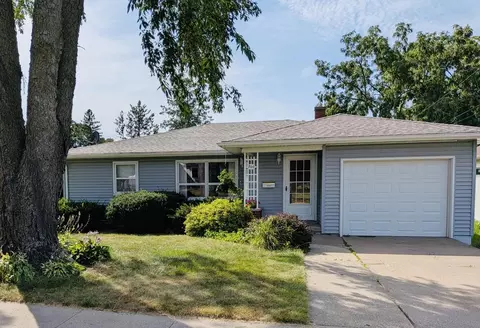 700 Lutheran St, Platteville, WI 53818