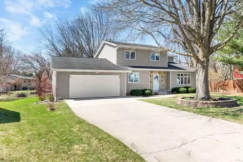 17 Park Crest Ct, Madison, WI 53711