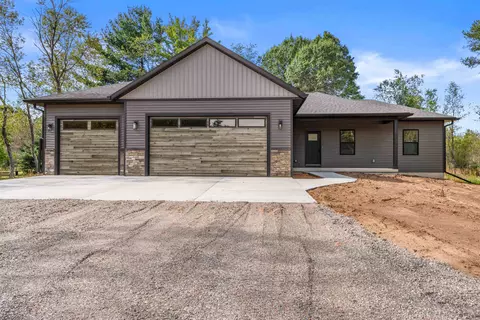 1030 S Archers Way, Nekoosa, WI 54457