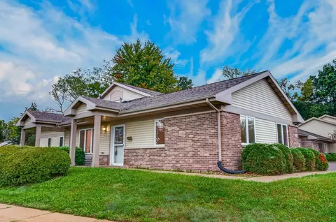 270 Meadow Ln, Poynette, WI 53955