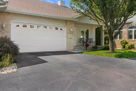 625 Nightingale Ln, Cottage Grove, WI 53527
