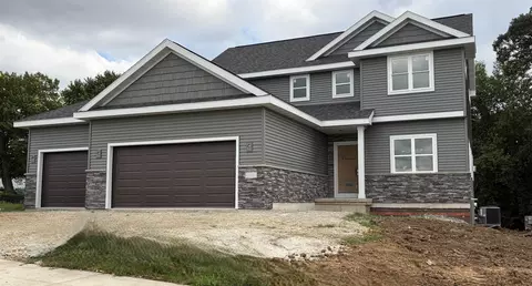 1449 Kriedeman Dr, Stoughton, WI 53589