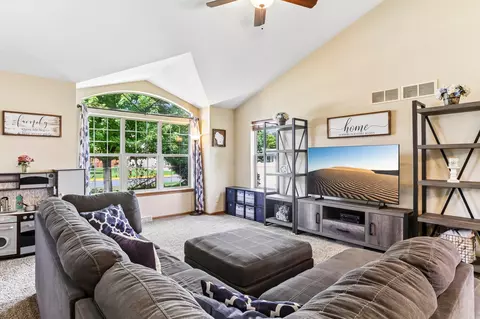 808 Hanksfield Pl, Prairie Du Sac, WI 53578