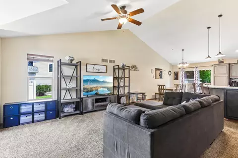 808 Hanksfield Pl, Prairie Du Sac, WI 53578
