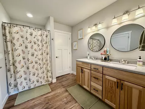 Bath - e10643 Lee Lane, Baraboo, WI 53913 photo 1 of 4