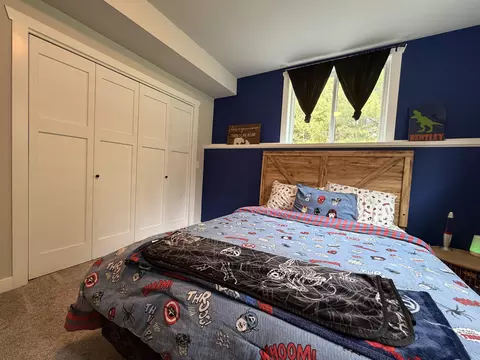 Bedroom - e10643 Lee Lane, Baraboo, WI 53913 photo 7 of 7