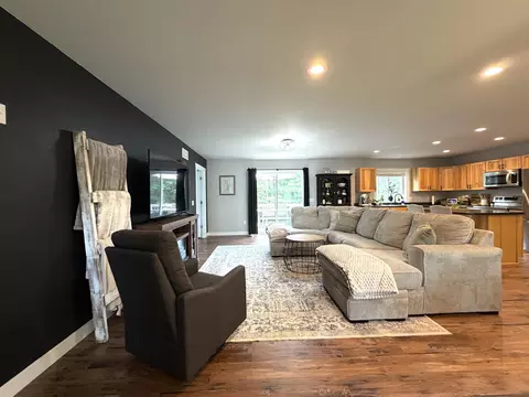 Living - e10643 Lee Lane, Baraboo, WI 53913 photo 3 of 4