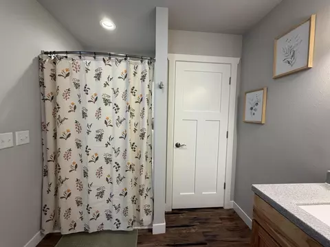 Bath - e10643 Lee Lane, Baraboo, WI 53913 photo 2 of 4