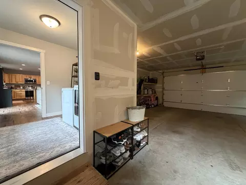 Entry Way - e10643 Lee Lane, Baraboo, WI 53913 photo 5 of 5