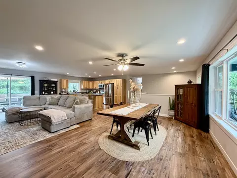 Dining - e10643 Lee Lane, Baraboo, WI 53913 photo 2 of 3