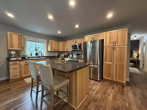 Kitchen - e10643 Lee Lane, Baraboo, WI 53913 photo 2 of 4