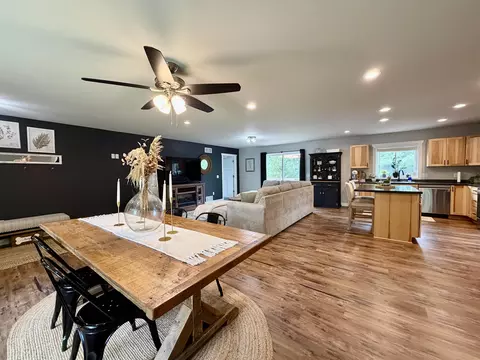Dining - e10643 Lee Lane, Baraboo, WI 53913 photo 1 of 3
