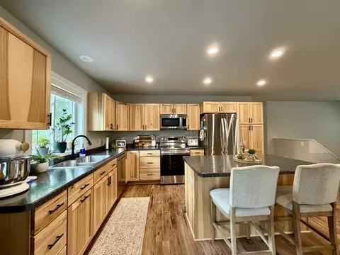 Kitchen - e10643 Lee Lane, Baraboo, WI 53913 photo 3 of 4