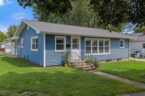 548 W Main St, Reedsburg, WI 53959