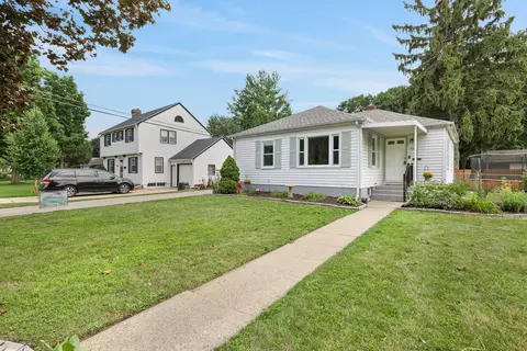1014 Walker St, Janesville, WI 53545