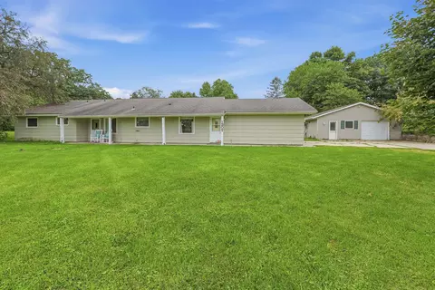 1307 E Lake St, Horicon, WI 53032