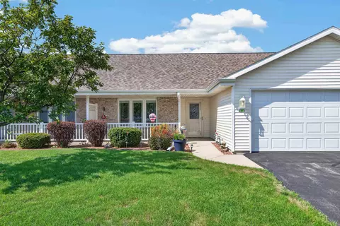 93 Queens Way, Fond Du Lac, WI 54935