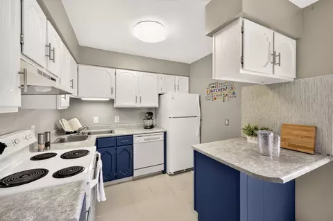 Kitchen - 2028 Post Rd, Madison, WI 53713 photo 4 of 6