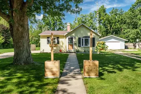 411 S Madison St, Evansville, WI 53536
