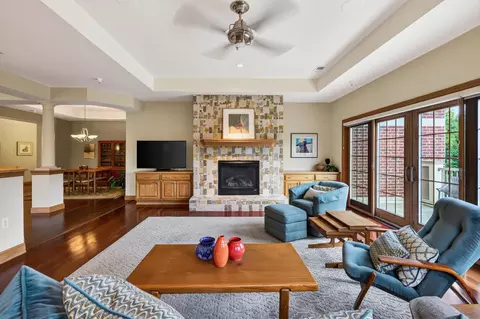 9002 Hawks Reserve Ln #201, Verona, WI 53593