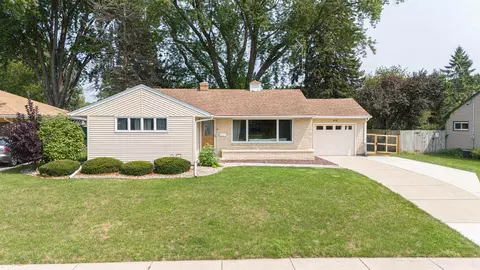 816 N Randall Ave, Janesville, WI 53545