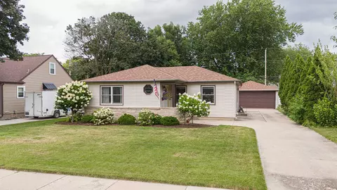 1309 Hawthorne Ave, Janesville, WI 53545