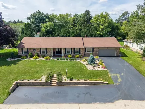1903 Eastwood Ave, Janesville, WI 53545