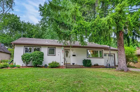 522 Charles Ln, Madison, WI 53711