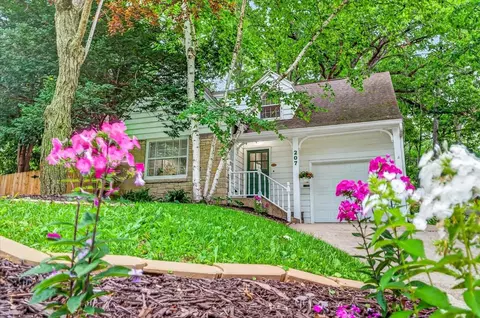 207 S Owen Dr, Madison, WI 53705