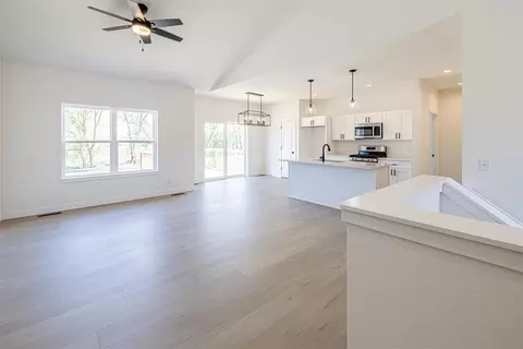 1780 Kyle Cir, Beloit, WI 53511 photo 3