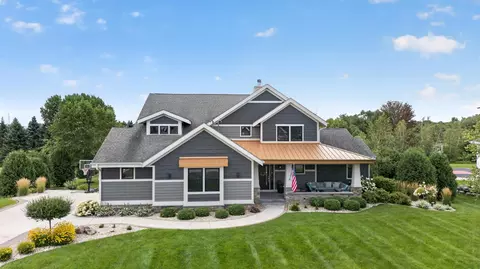 6444 Irving Dr, Sun Prairie, WI 53590