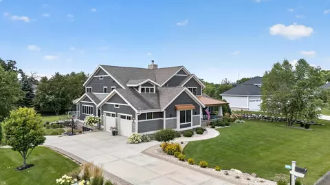 6444 Irving Dr, Sun Prairie, WI 53590