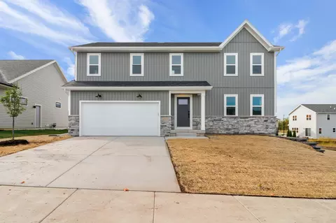 10422 N Stone Barn Dr, Milton, WI 53563