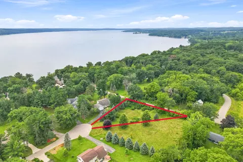 L33 Camelot Terrace, Green Lake, WI 54941