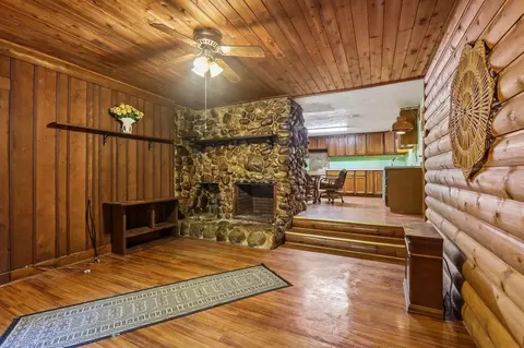 Living - n3640 Tipperary Road, Poynette, WI 53955 photo 2 of 2