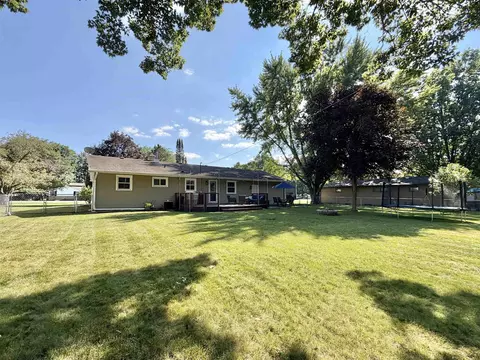 Exterior - 2015 Murphy Woods Rd, Beloit, WI 53511 photo 3 of 9