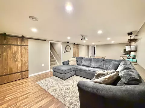 Living - 2015 Murphy Woods Rd, Beloit, WI 53511 photo 9 of 9