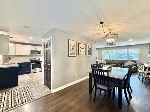 Dining - 2015 Murphy Woods Rd, Beloit, WI 53511 photo 1 of 4