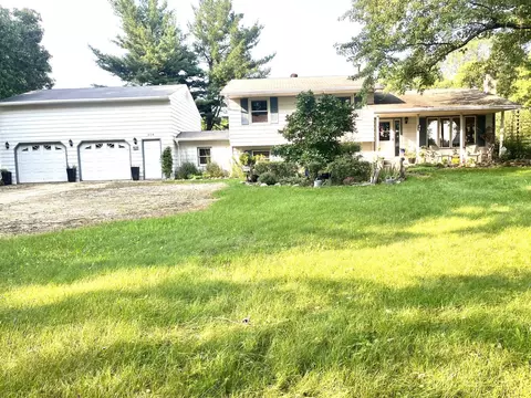 208 First St, Rio, WI 53960