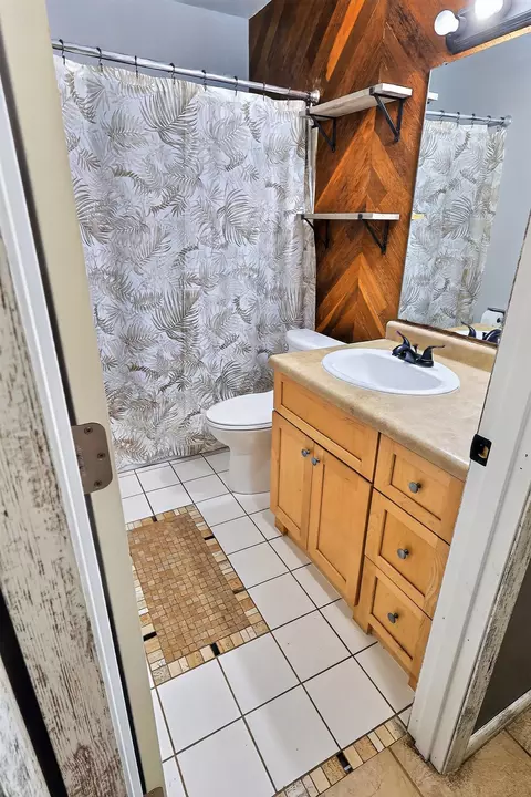 Bath - 2150 Merrill Ave, Beloit, WI 53511 photo 1 of 2