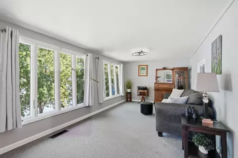 Living - 5218 Riverview Circle Dr, Thomson, IL 61285 photo 3 of 3