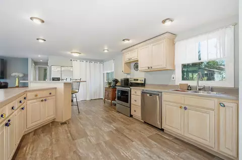 Kitchen - 5218 Riverview Circle Dr, Thomson, IL 61285 photo 2 of 3