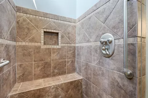 Bath - 5218 Riverview Circle Dr, Thomson, IL 61285 photo 1 of 4